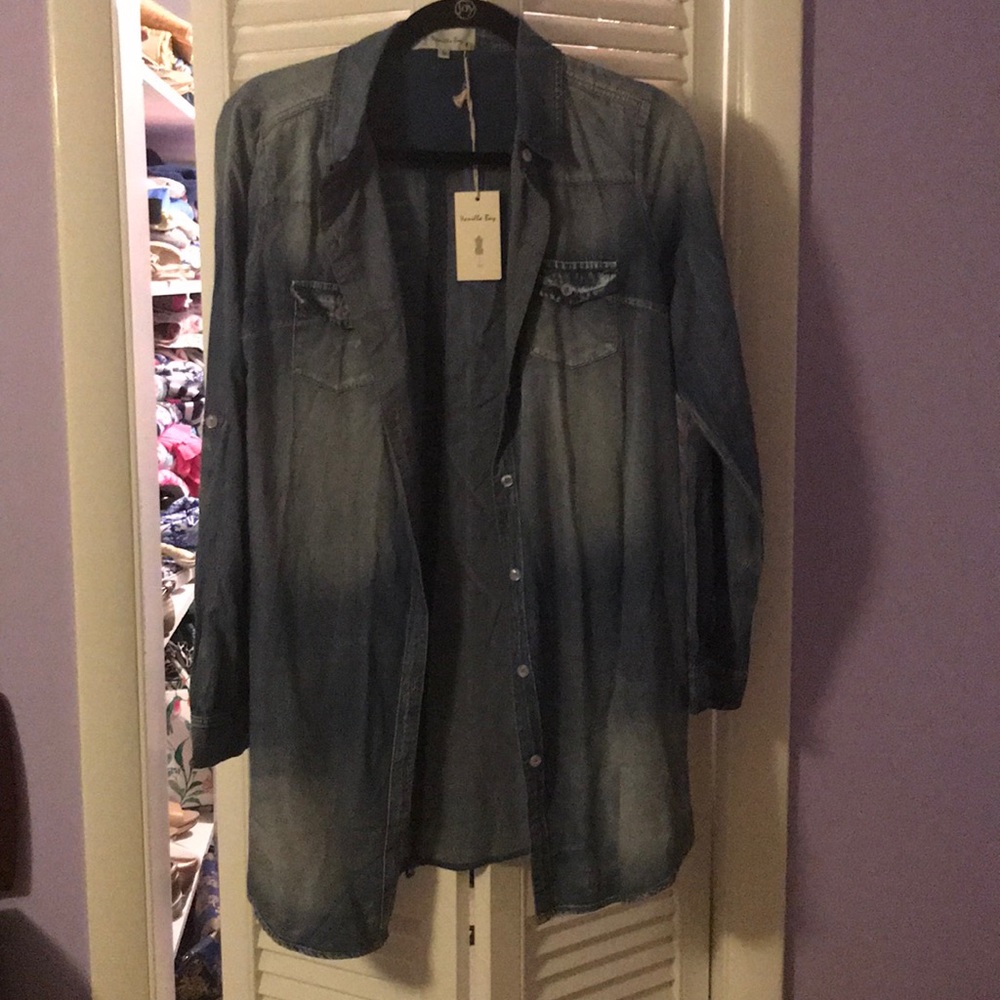 Long denim shirt with pockets